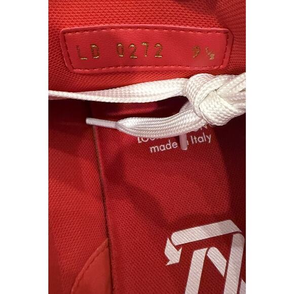 Athletic_Shoes